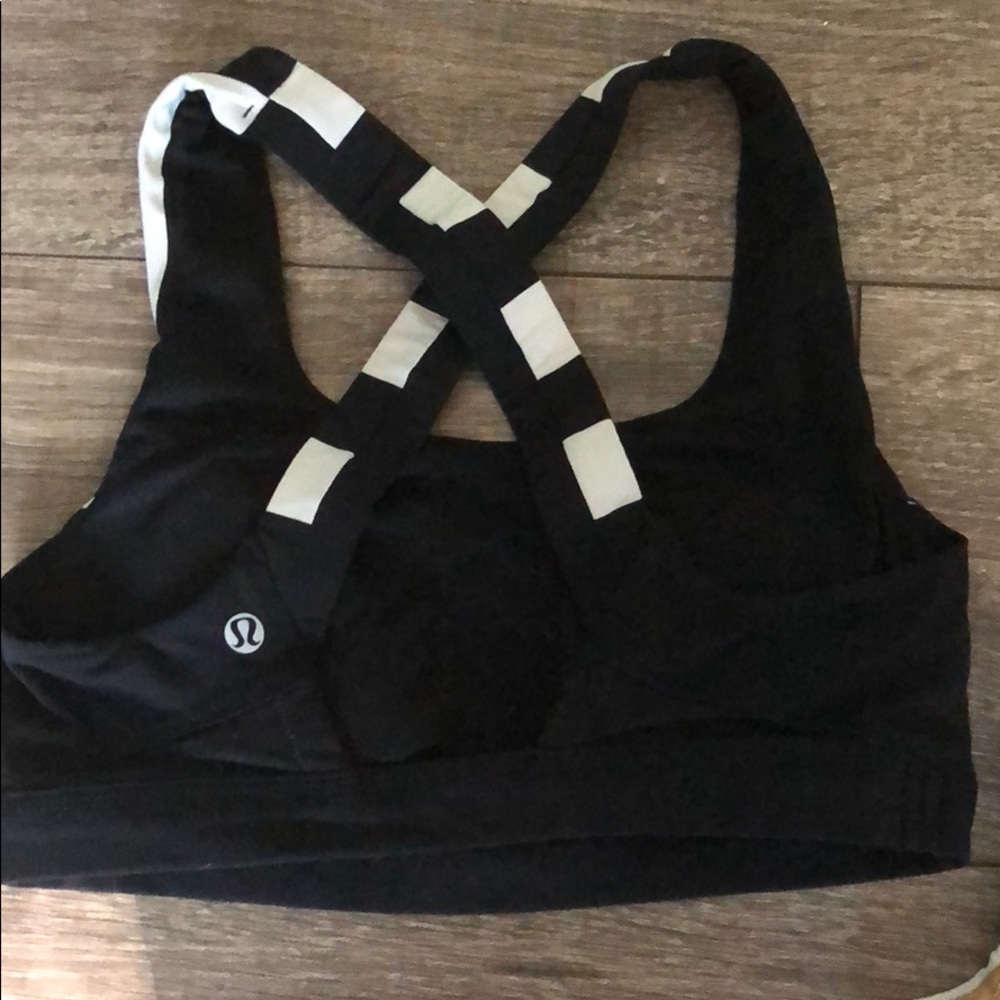 Lululemon sports bra